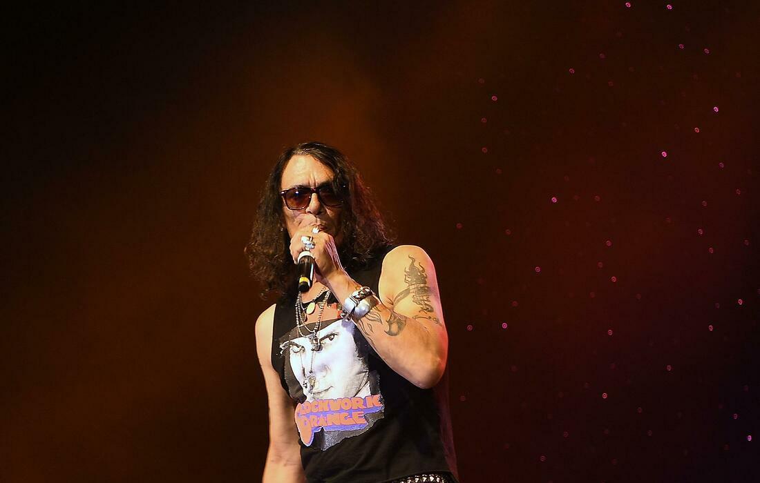Stephen Pearcy (21+)