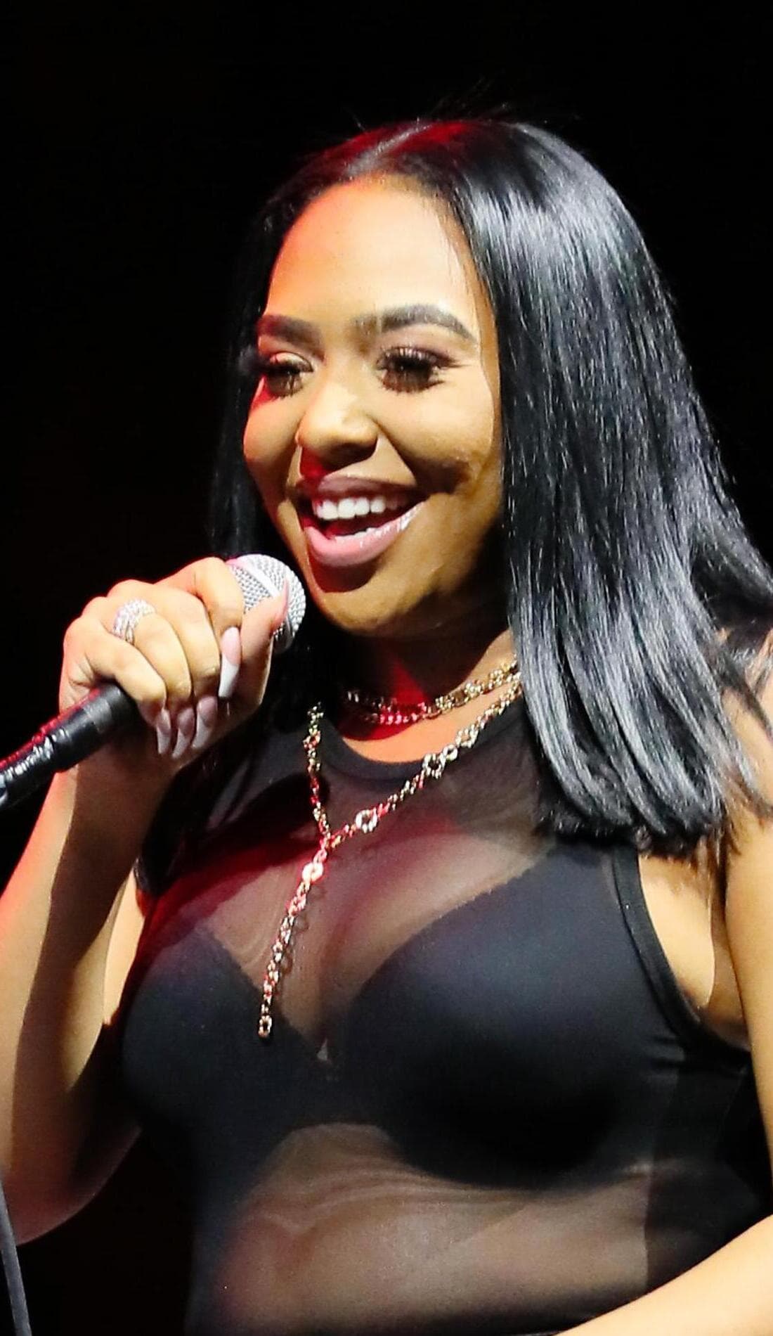 B. Simone Tickets, 2024-2025 Tour Dates | SeatGeek