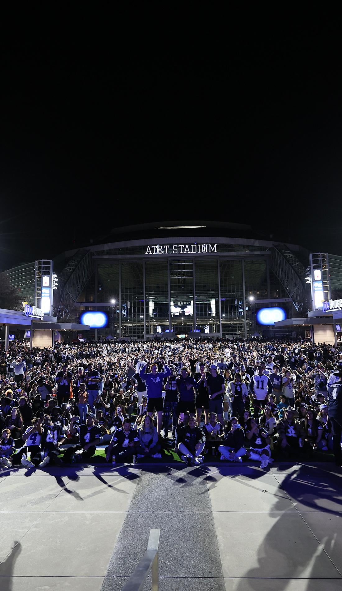 San Francisco 49ers vs. Los Angeles Rams Watch Party in San