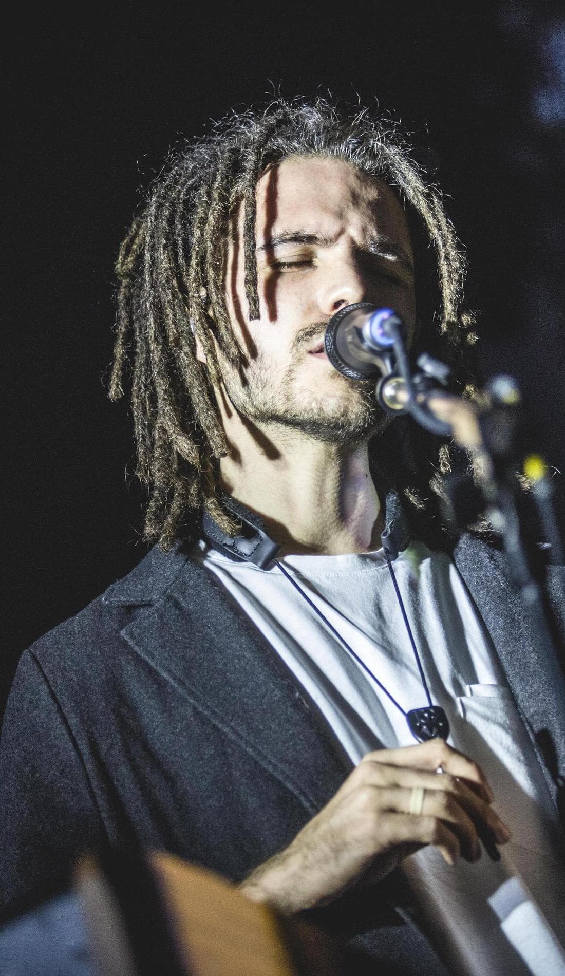 FKJ Concert Tickets, 2024 Tour Dates & Locations SeatGeek