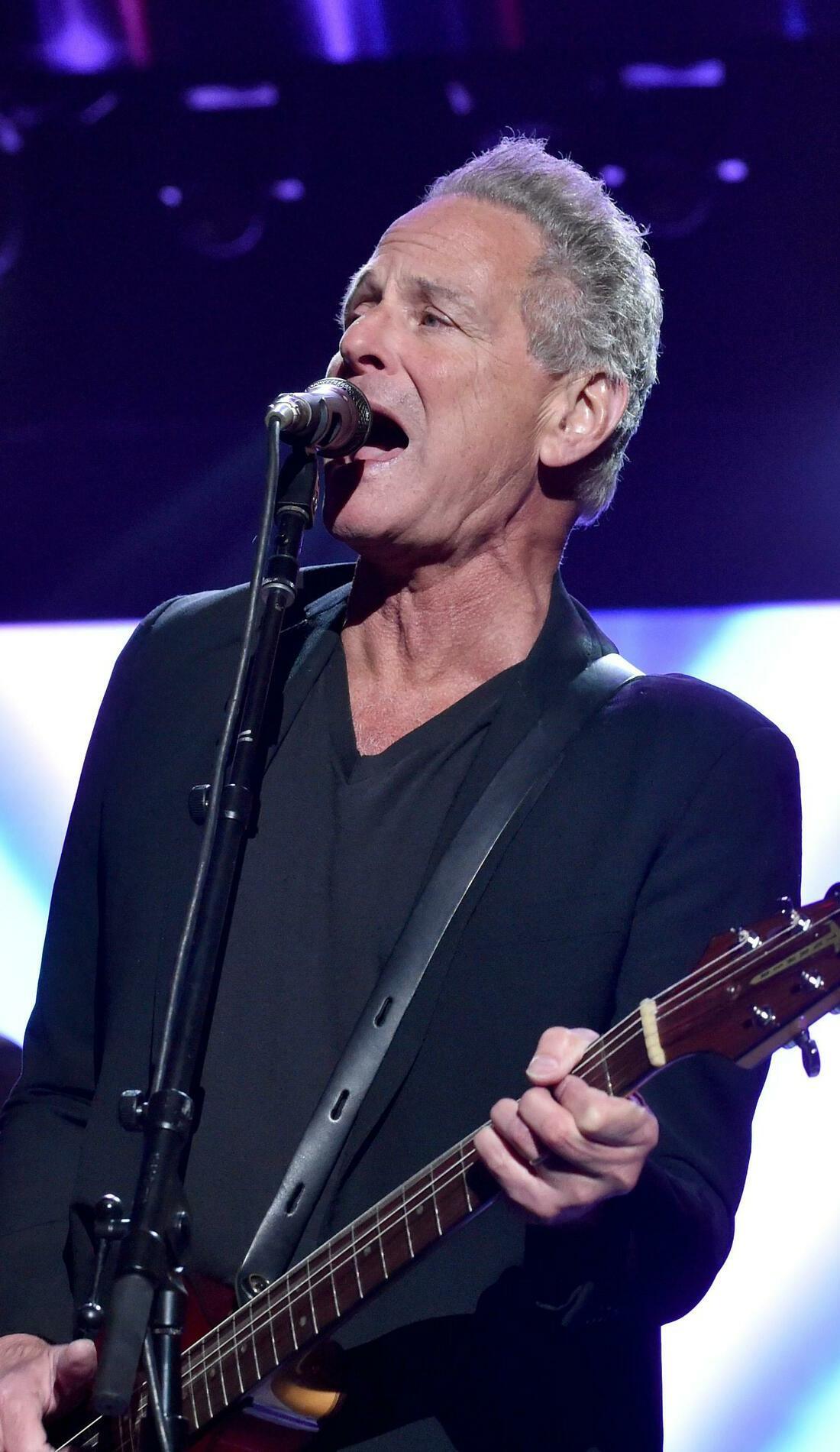 Lindsey Buckingham Tickets, 2024 Concert Tour Dates SeatGeek