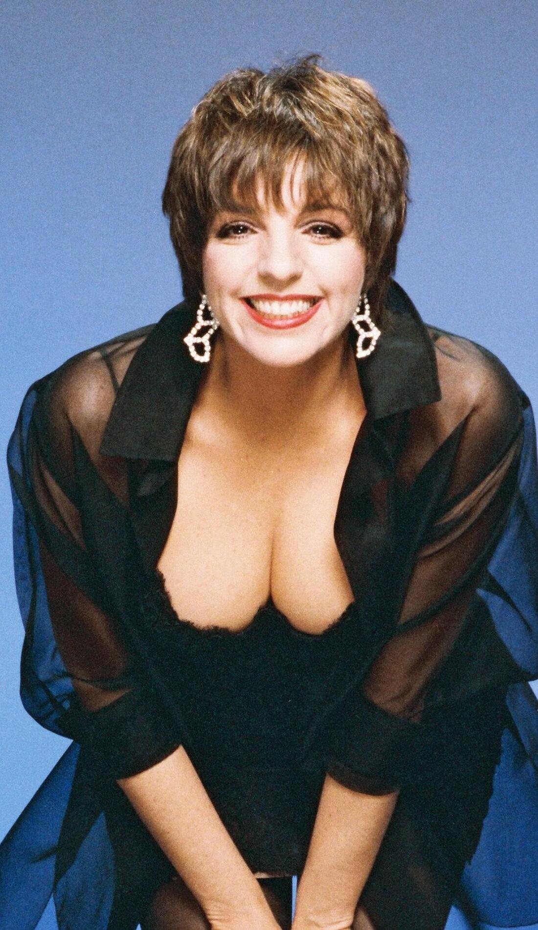 Liza Minnelli Tickets & Concert Tour Dates 2024 SeatGeek