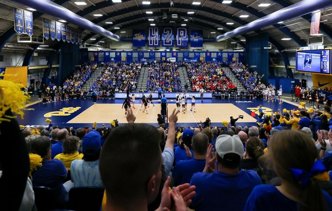 East Carolina Pirates at Pittsburgh Panthers Womens Volleyball