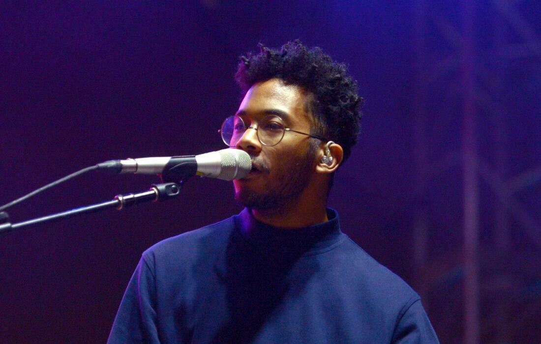 Toro Y Moi (21+)