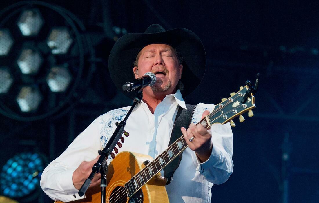Tracy Lawrence (21+)
