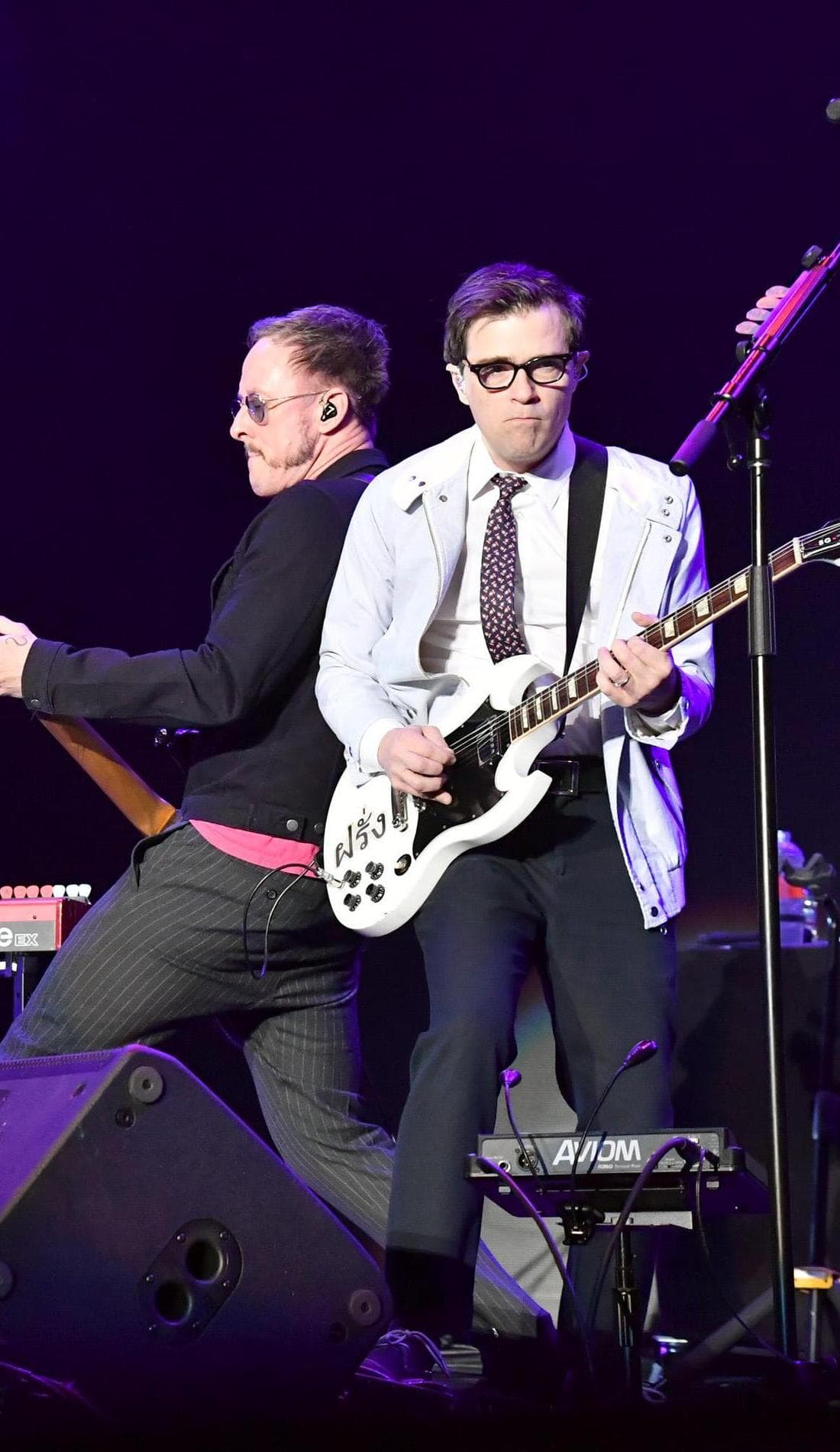 Weezer in Detroit, 2023 Concert Tickets SeatGeek
