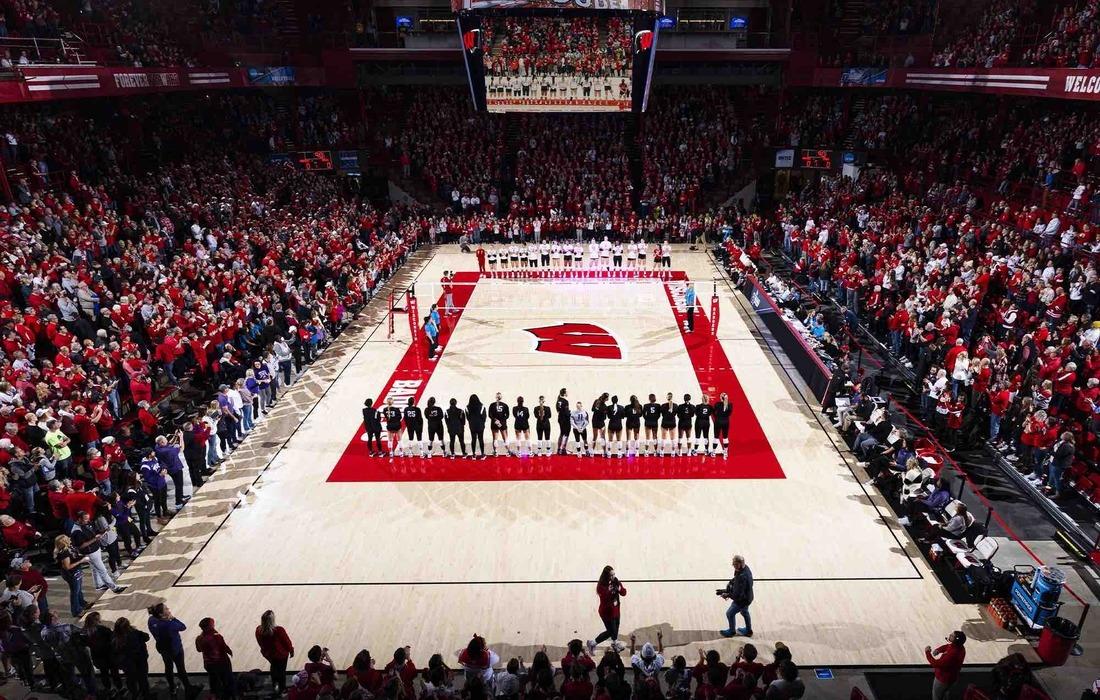 Wisconsin Badgers Womens Volleyball