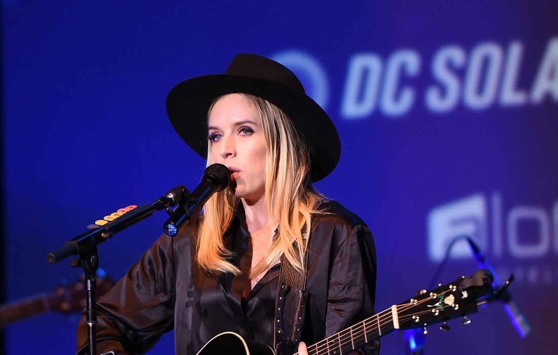 ZZ Ward