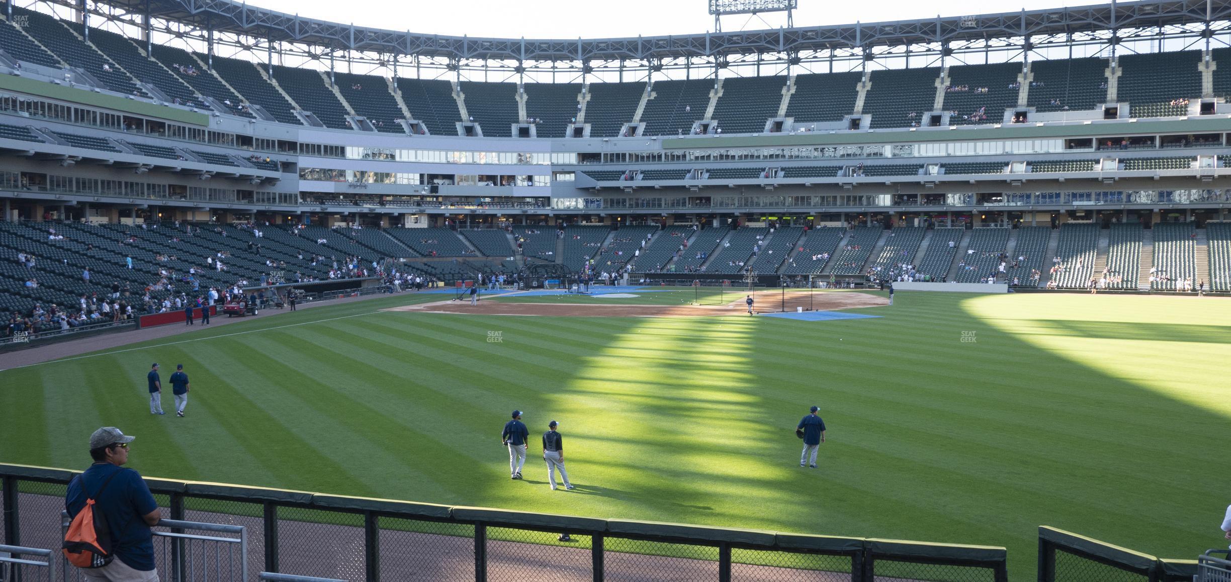 Seating view for Guaranteed Rate Field Section 104