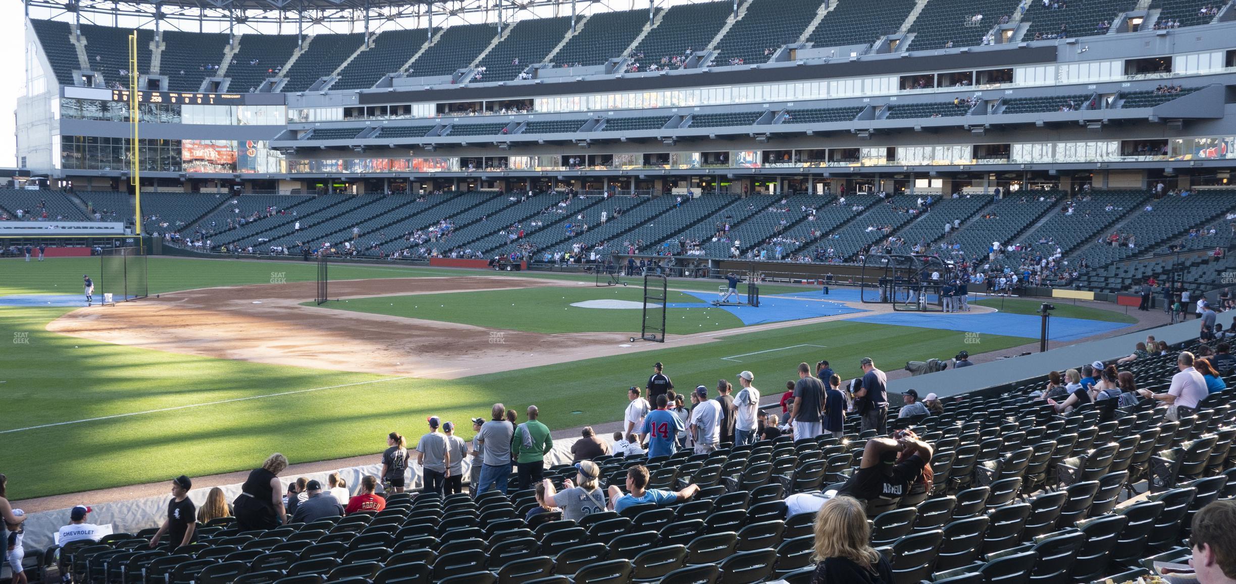 Seating view for Guaranteed Rate Field Section 146