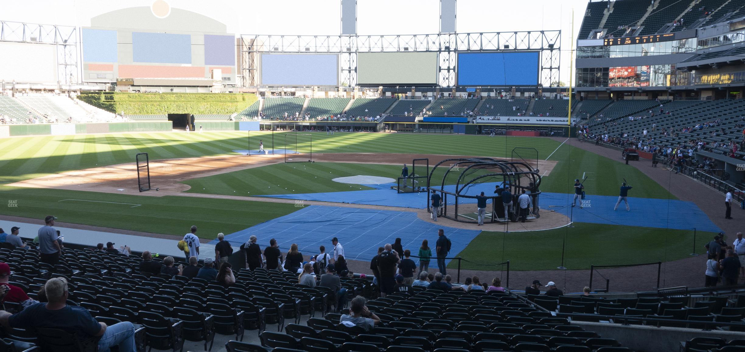 Seating view for Guaranteed Rate Field Section 135