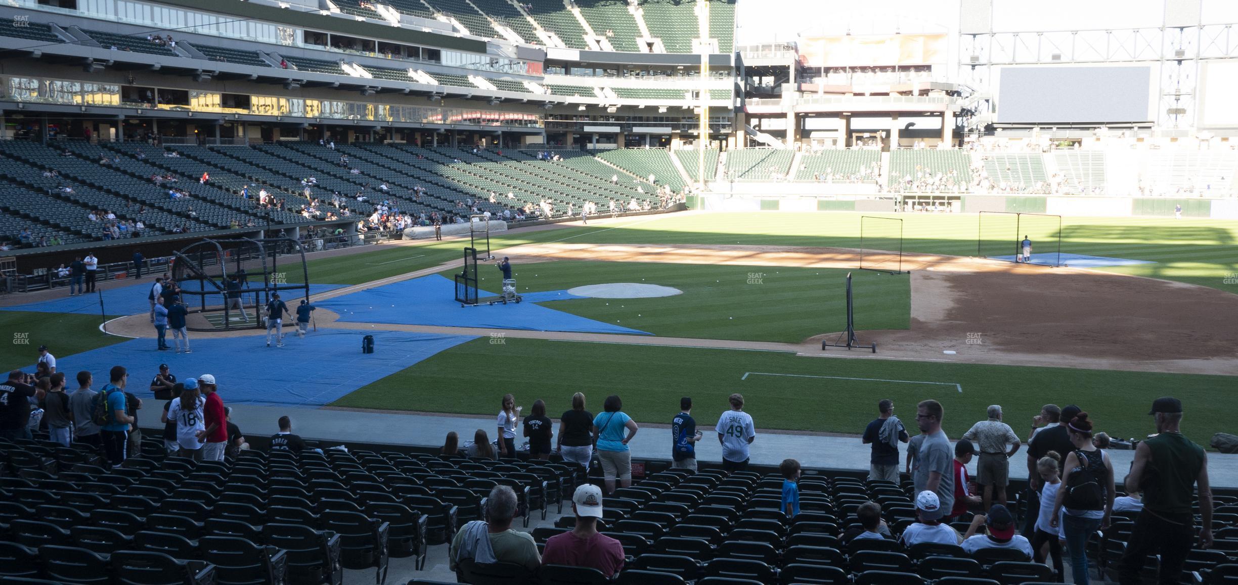 Seating view for Guaranteed Rate Field Section 124