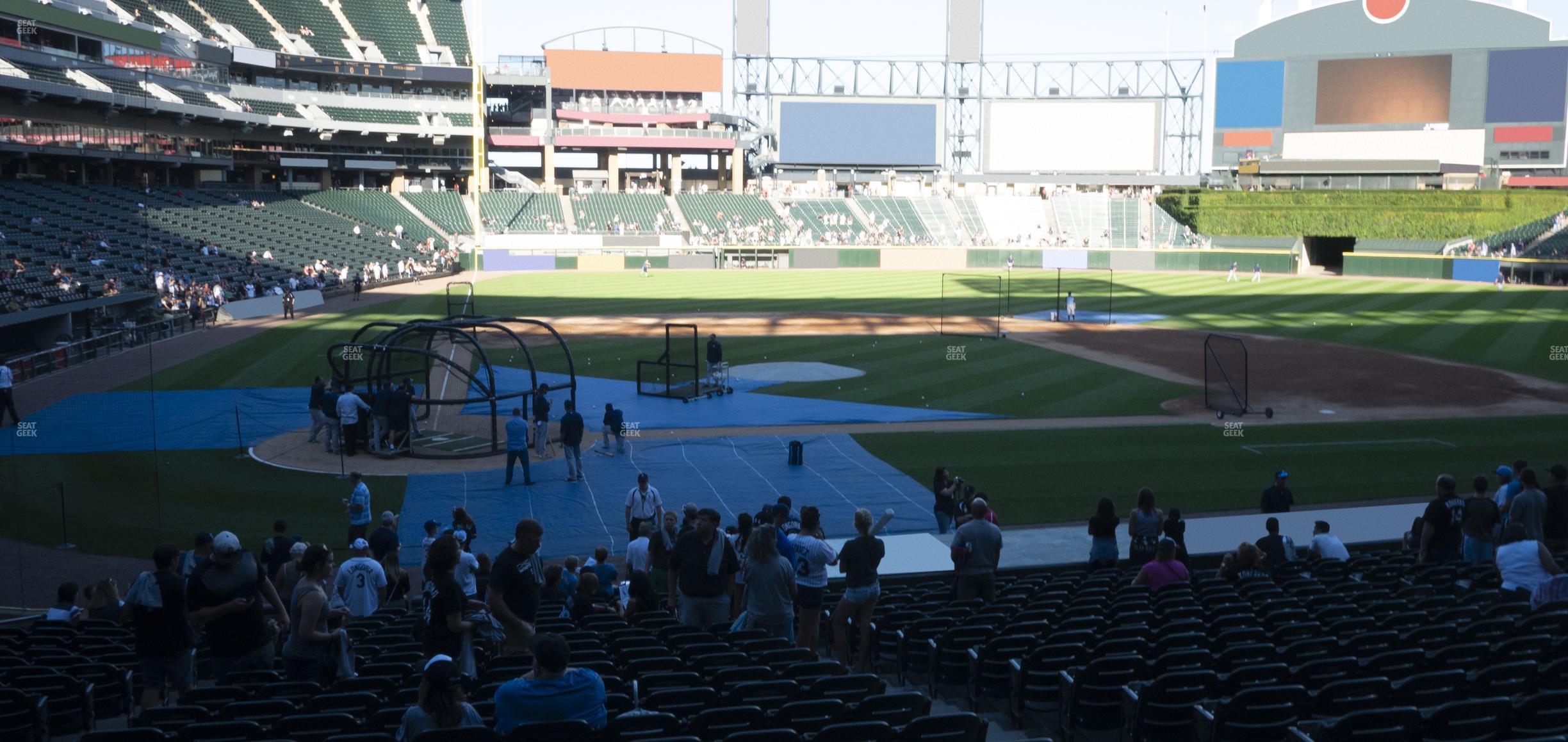 Seating view for Guaranteed Rate Field Section 128