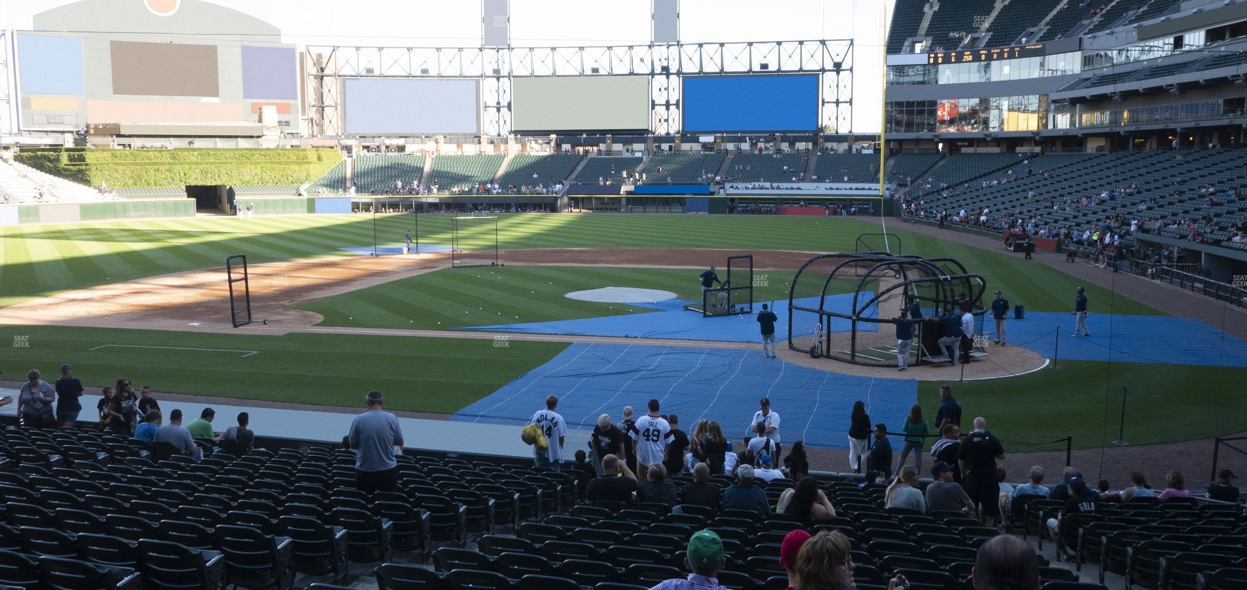 Seating view for Guaranteed Rate Field Section 136