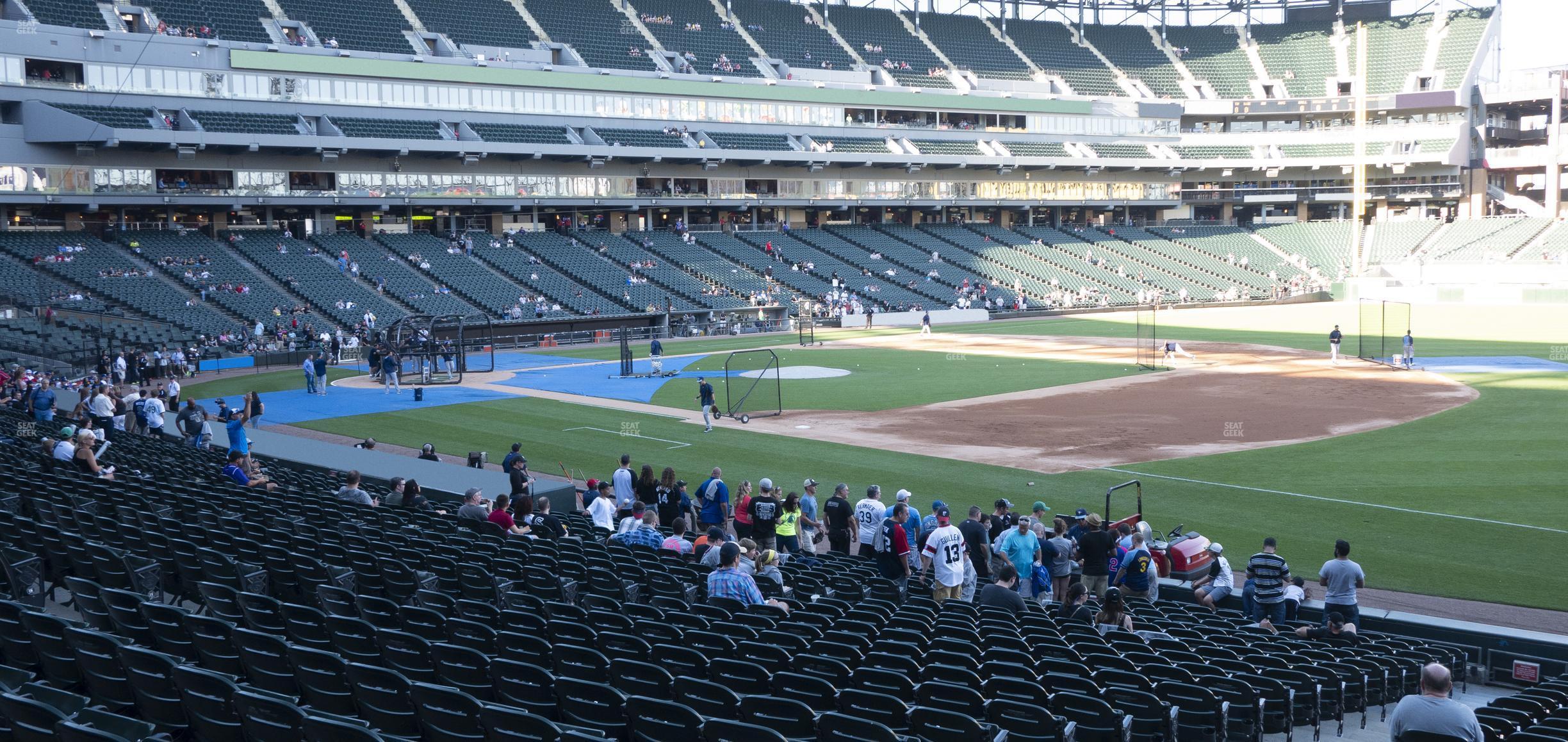 Seating view for Guaranteed Rate Field Section 118