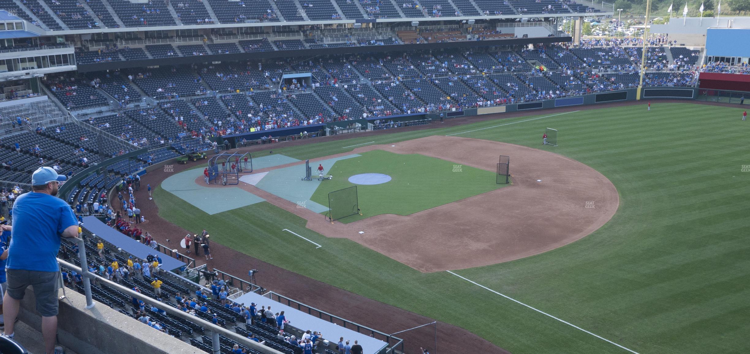 Seating view for Kauffman Stadium Section 435 R