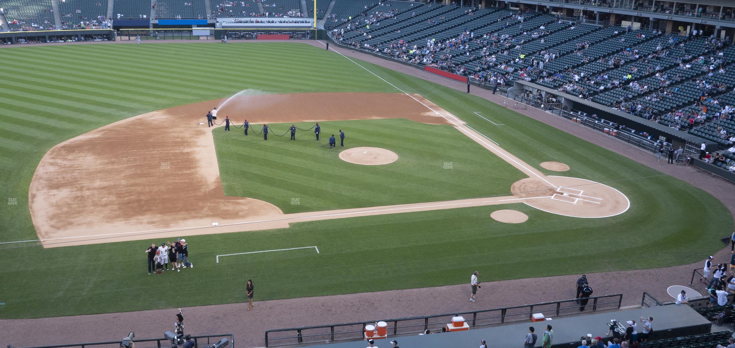 Seating view for Guaranteed Rate Field Section 340