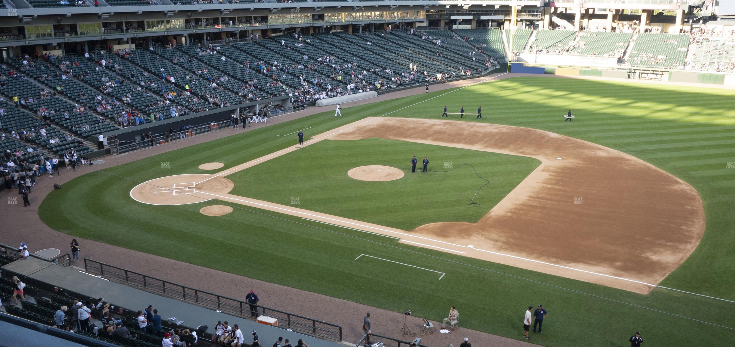 Seating view for Guaranteed Rate Field Section 322