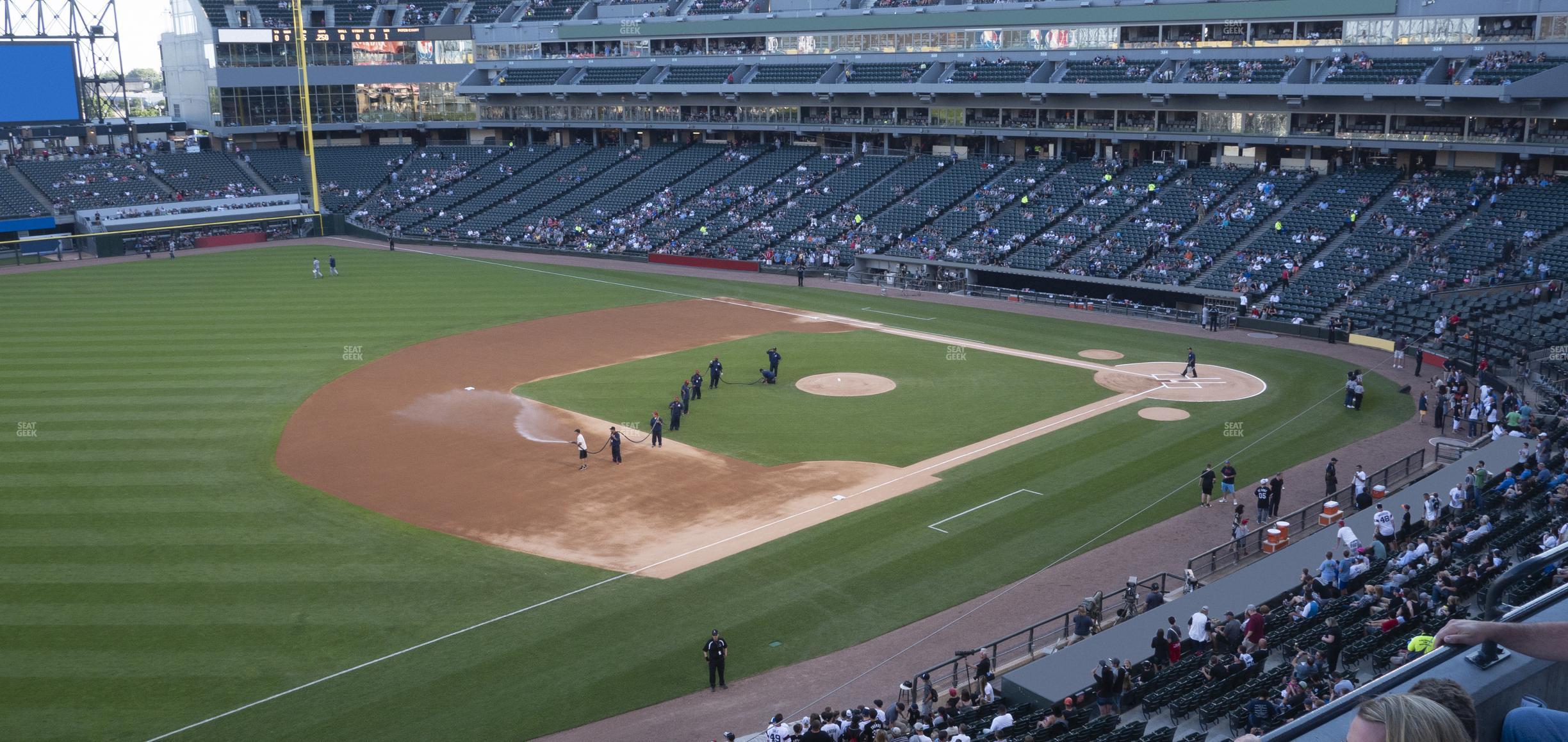 Seating view for Guaranteed Rate Field Section 346