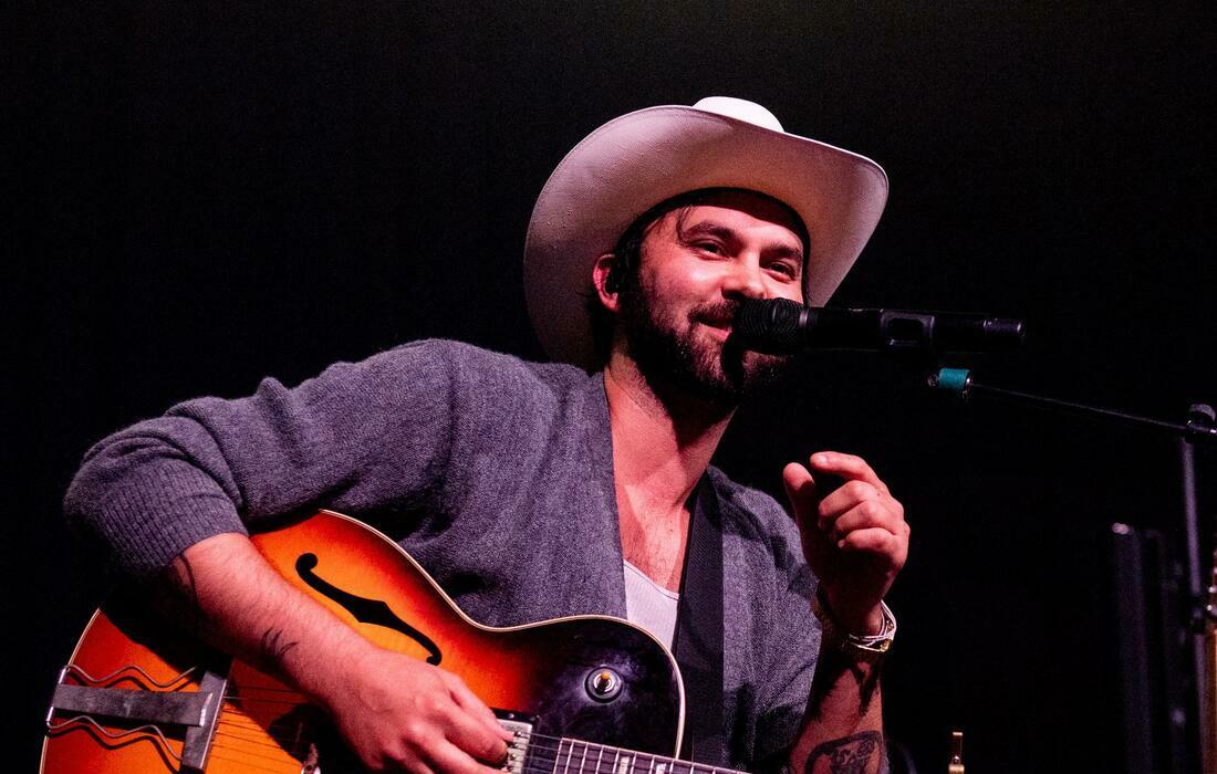 Shakey Graves with Odie Leigh