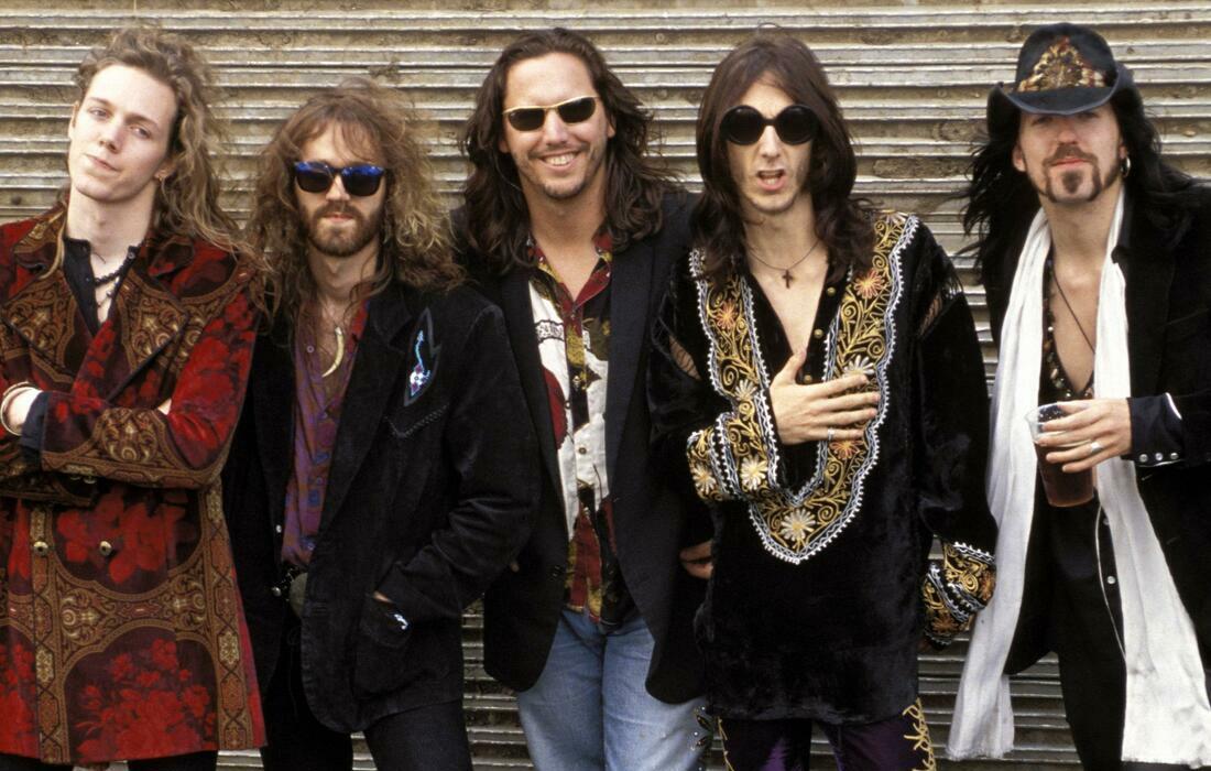 The Black Crowes with Wine Lips