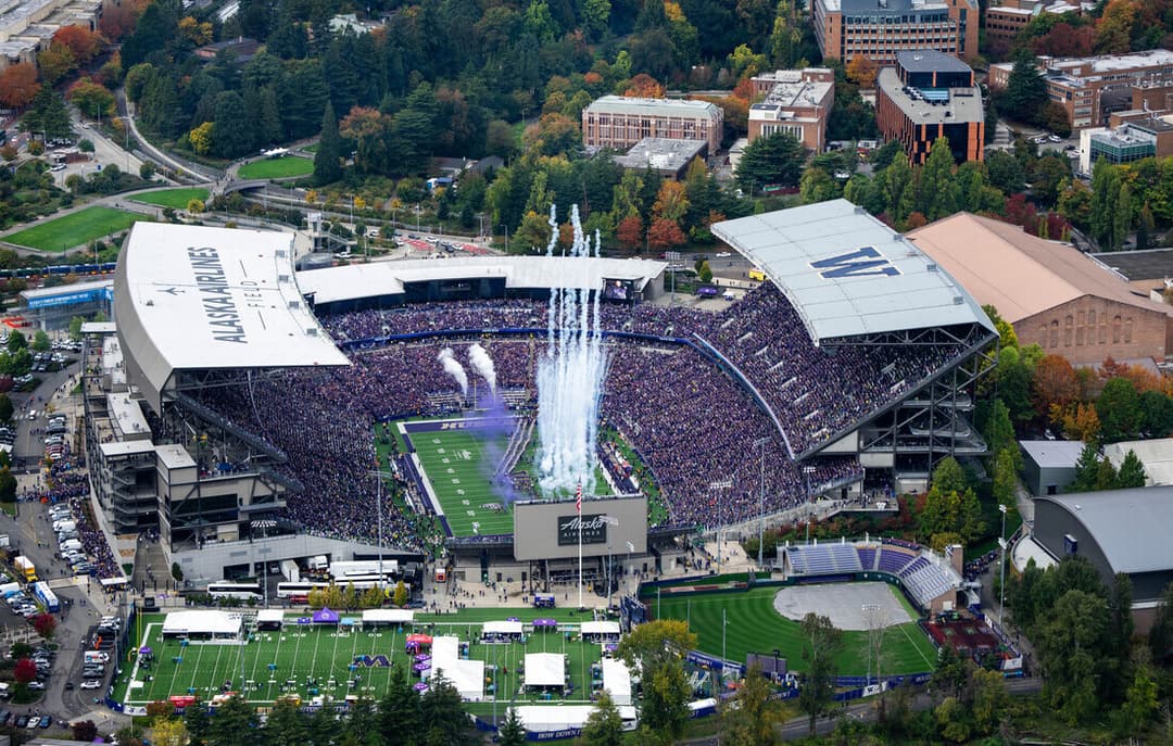 NCAA Football Game Tickets, 2023 Matchup Schedules & Locations | SeatGeek