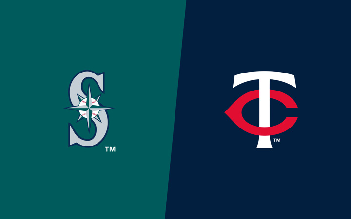 MINNEAPOLIS, MN - JULY 26: .Seattle Mariners Center field Julio