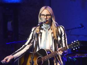 Aimee Mann (21+)