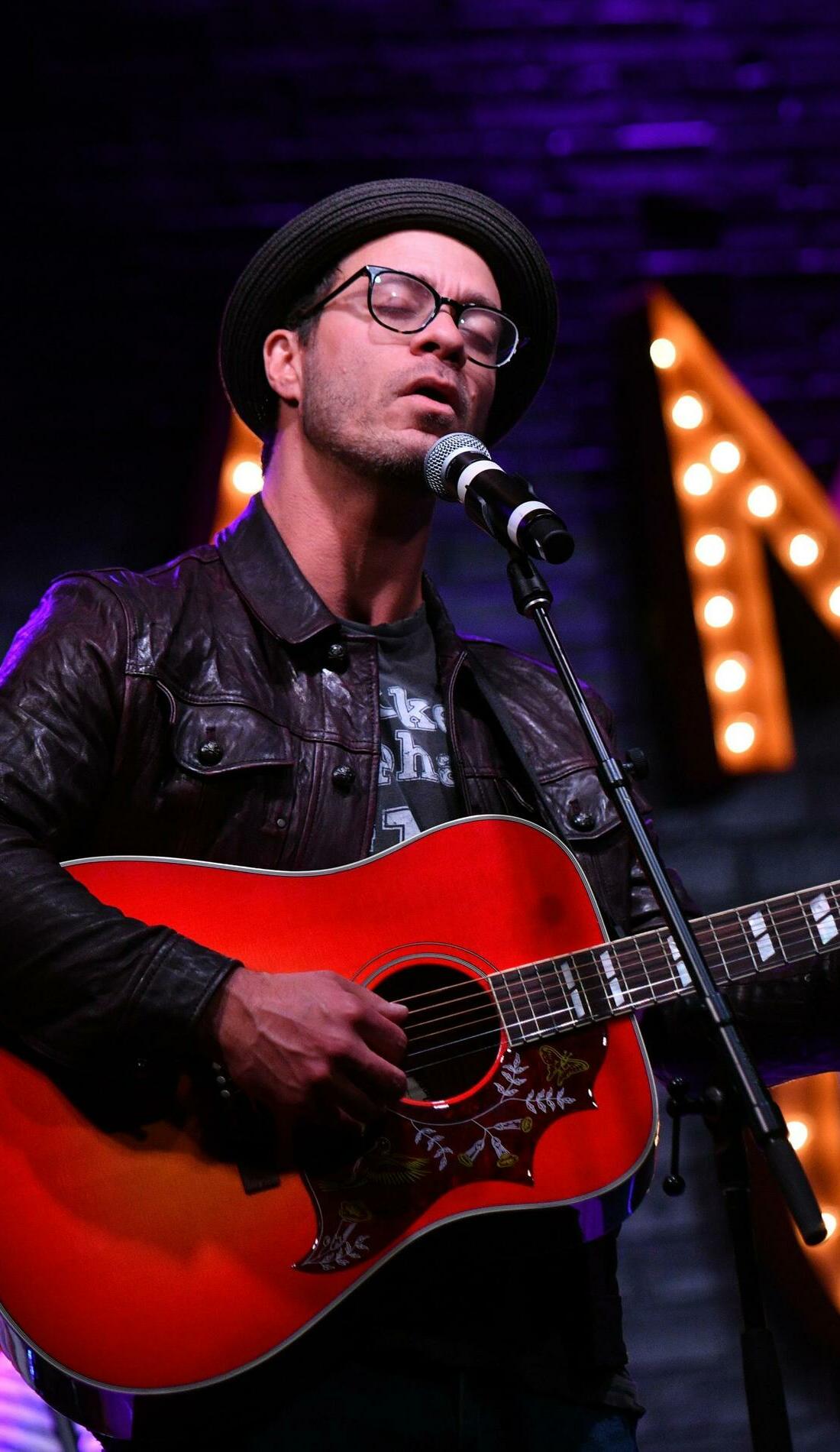 Amos Lee Concert Tickets and Tour Dates SeatGeek