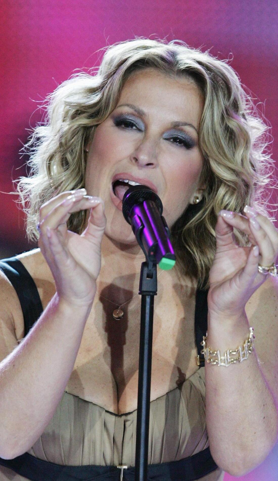 A Anastacia live event