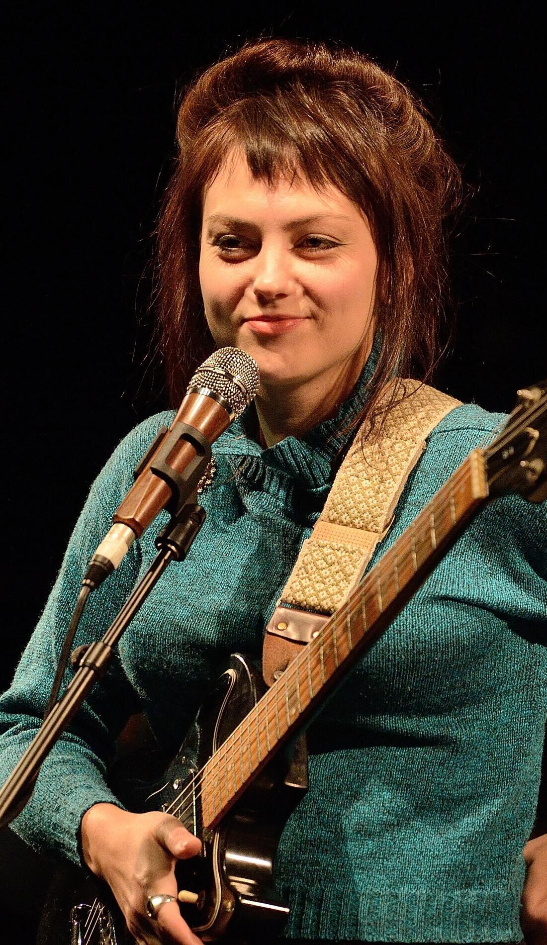 A Angel Olsen live event
