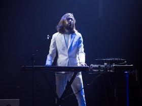 Breakbot (21+)