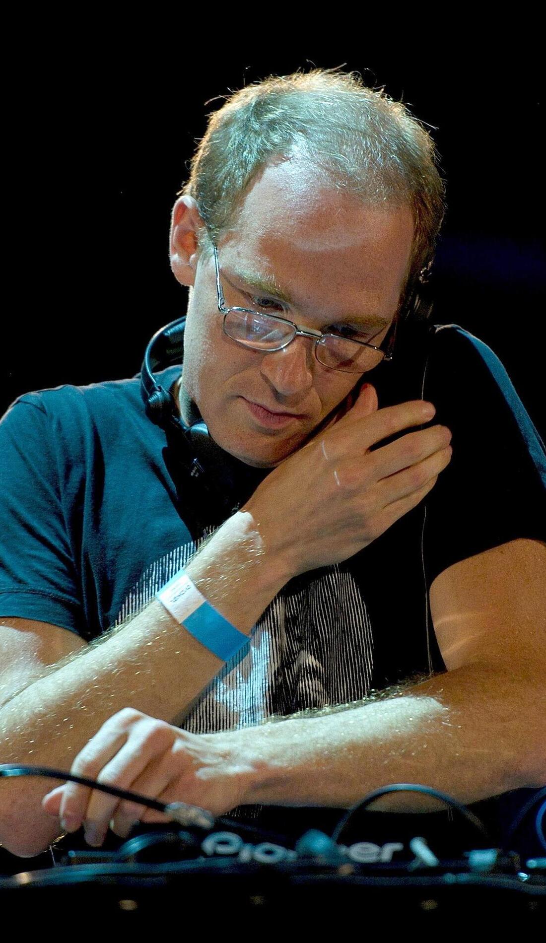 A Caribou live event