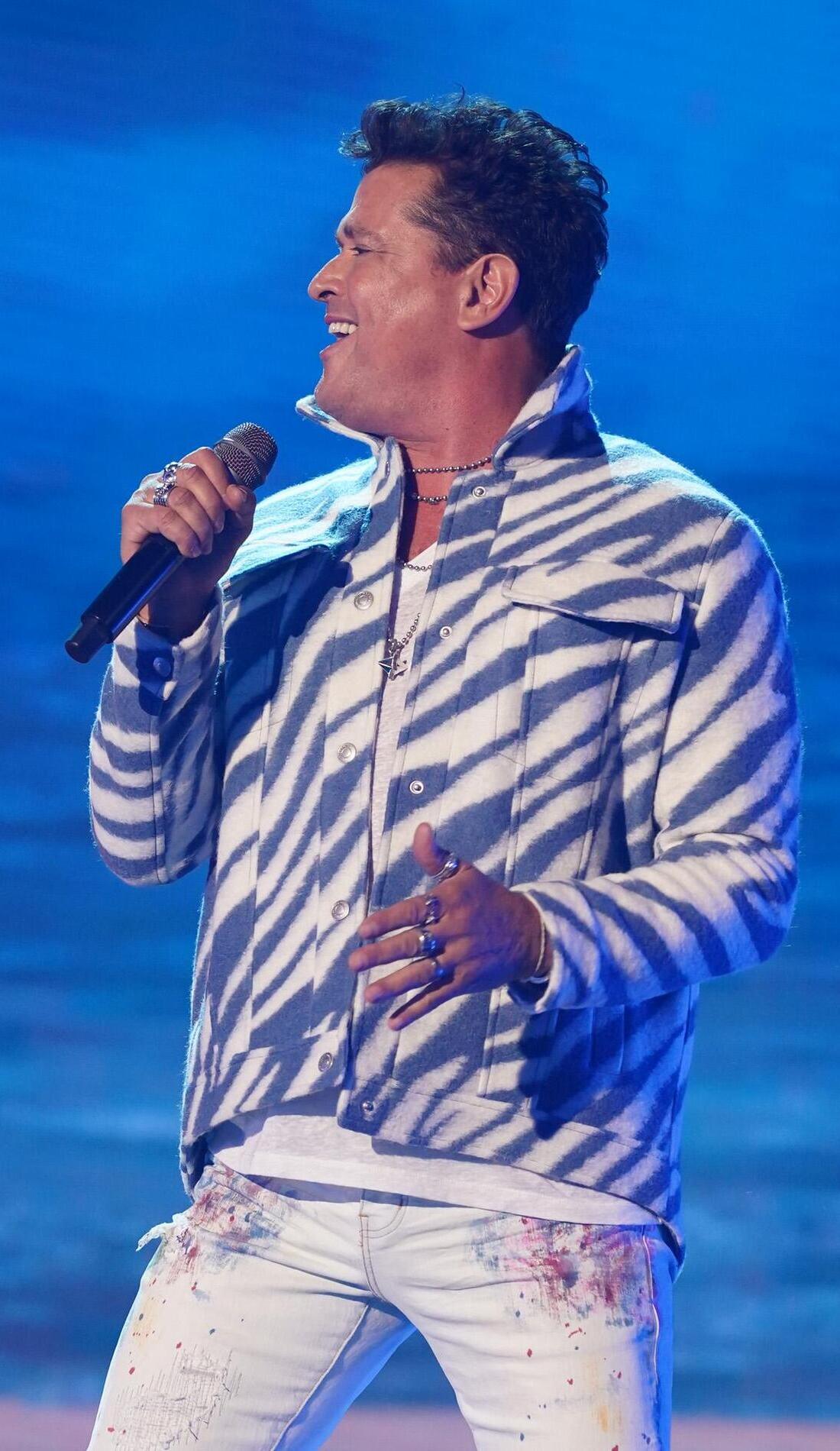 A Carlos Vives live event