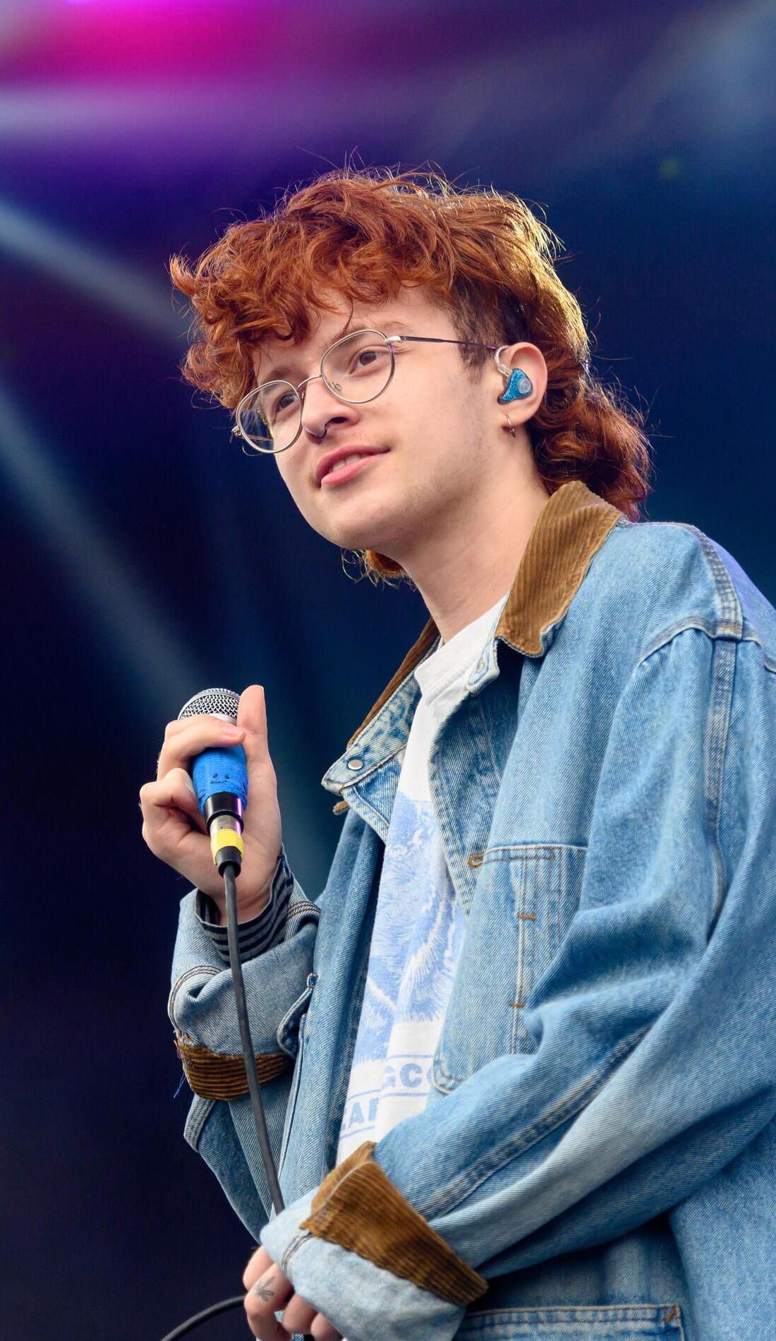 A Cavetown live event