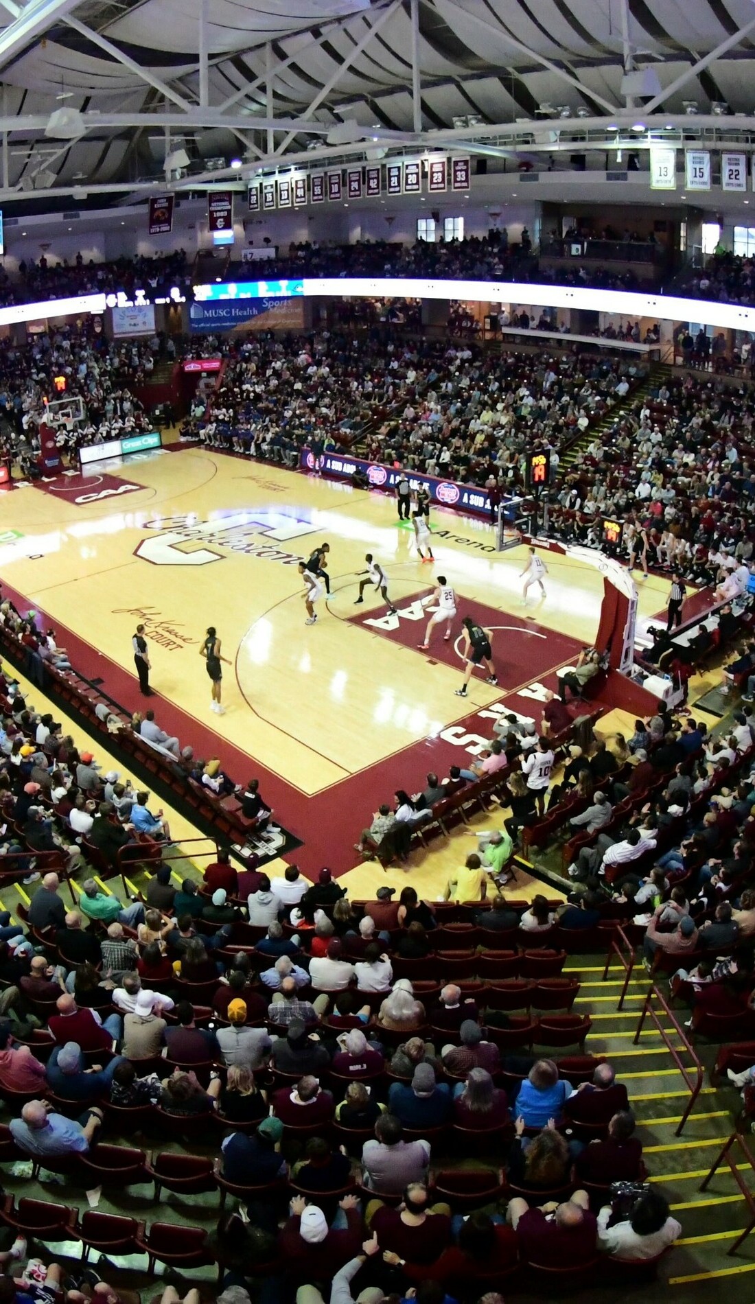 A Charleston Cougars Basketball live event