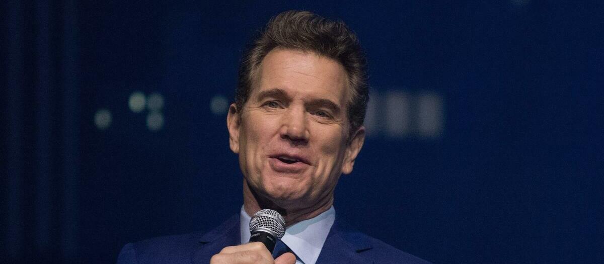 Chris Isaak Tickets