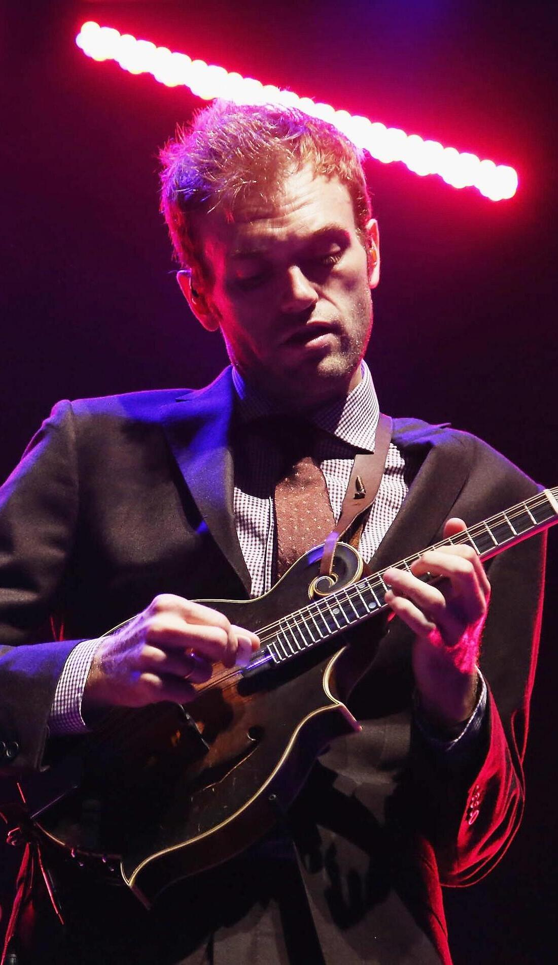 chris thile tour