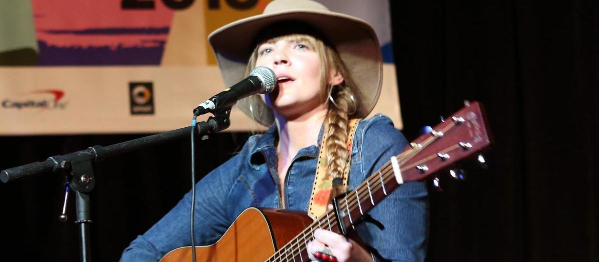 Courtney Marie Andrews Tickets