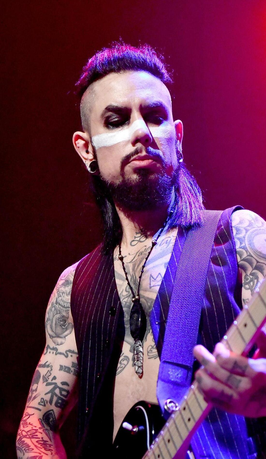 Dave Navarro Concert Tickets, 2023 Tour Dates & Locations SeatGeek