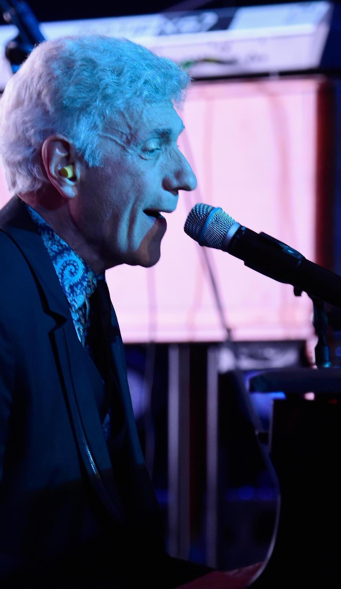 A Dennis DeYoung live event