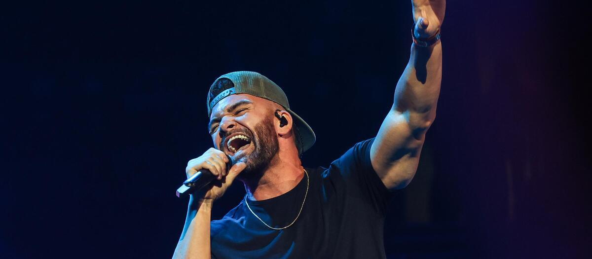 Dylan Scott Tickets