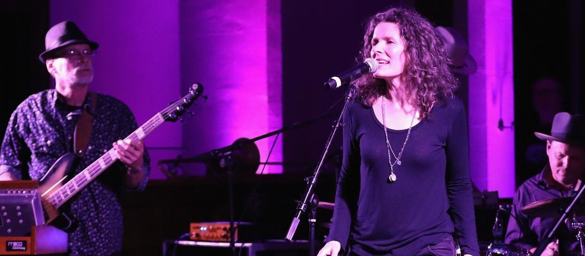 Edie Brickell & New Bohemians Tickets