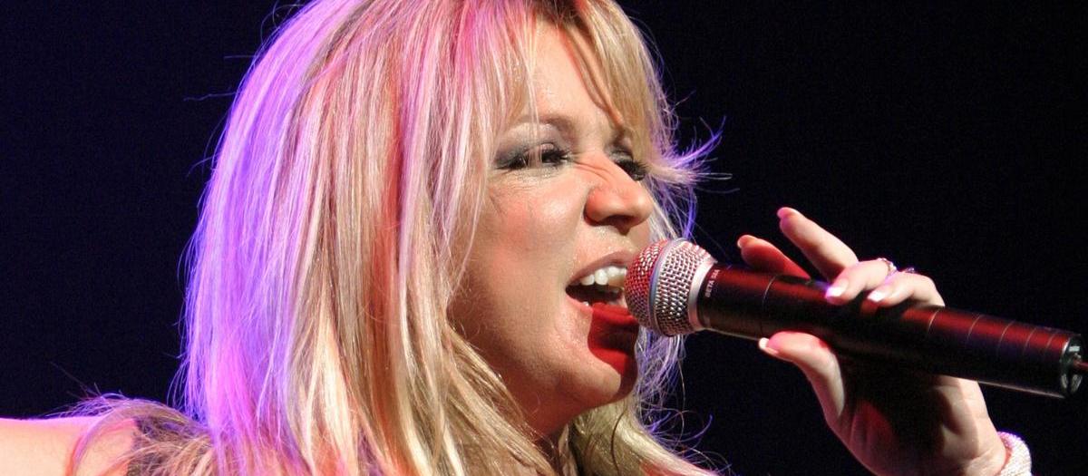 Ednita Nazario Concert Tickets, 20232024 Tour Dates & Locations SeatGeek