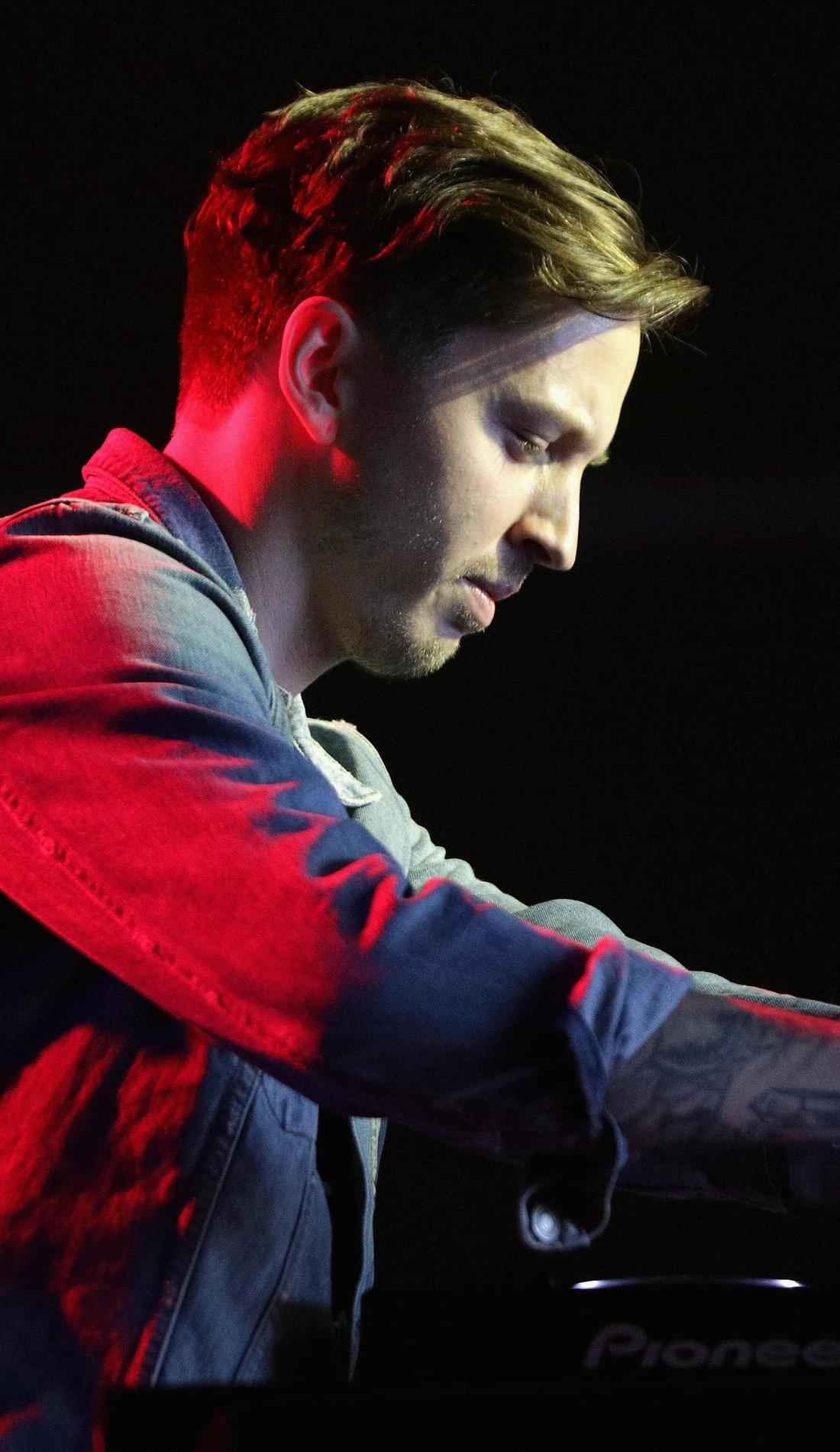 A Ekali live event