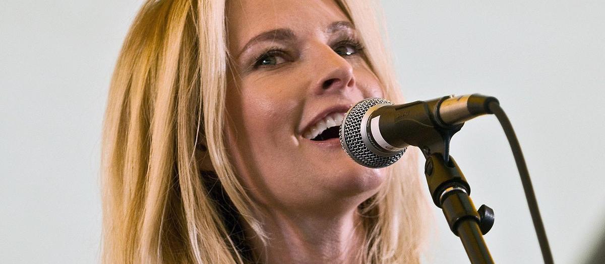 Elizabeth Cook Tickets