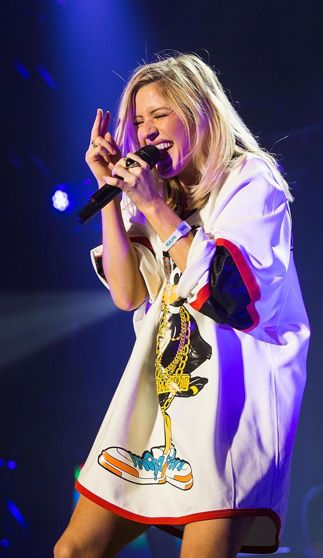 A Ellie Goulding live event