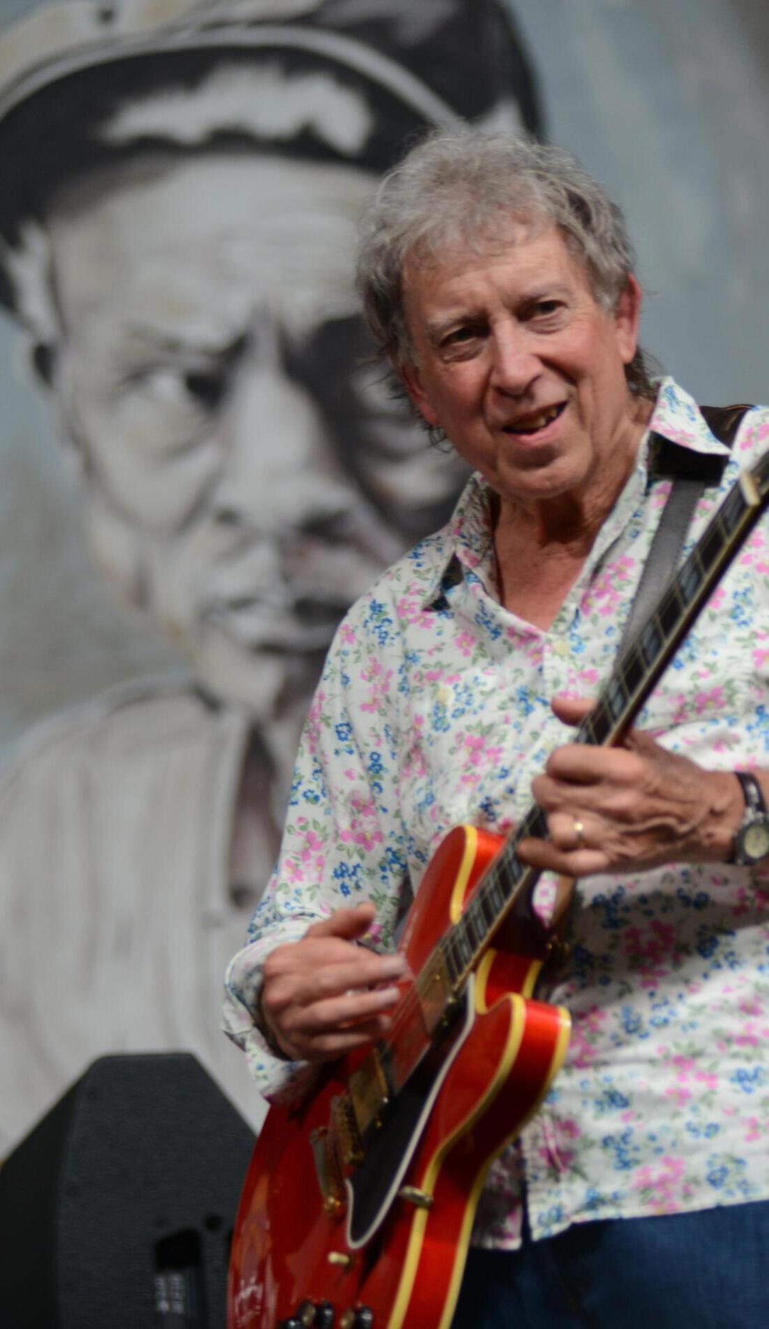 A Elvin Bishop live event