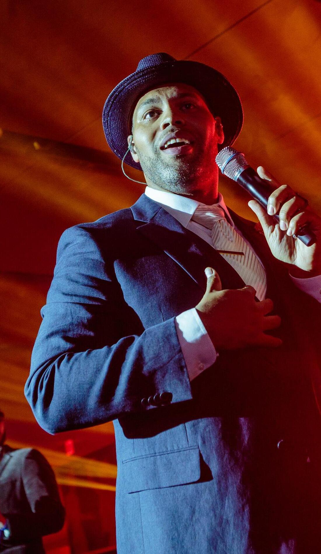 A Eric Roberson live event