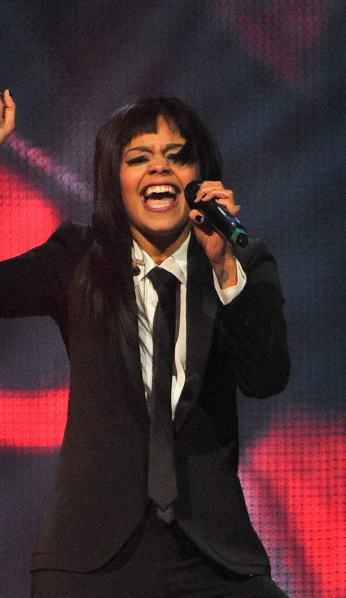 A Fefe Dobson live event